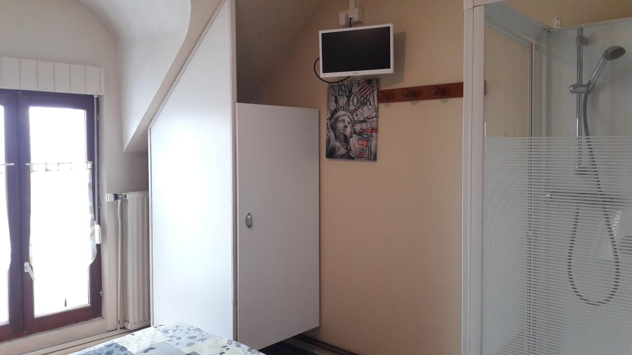 Le Relais De Risquetout Hem-Hardinval Ngoại thất bức ảnh